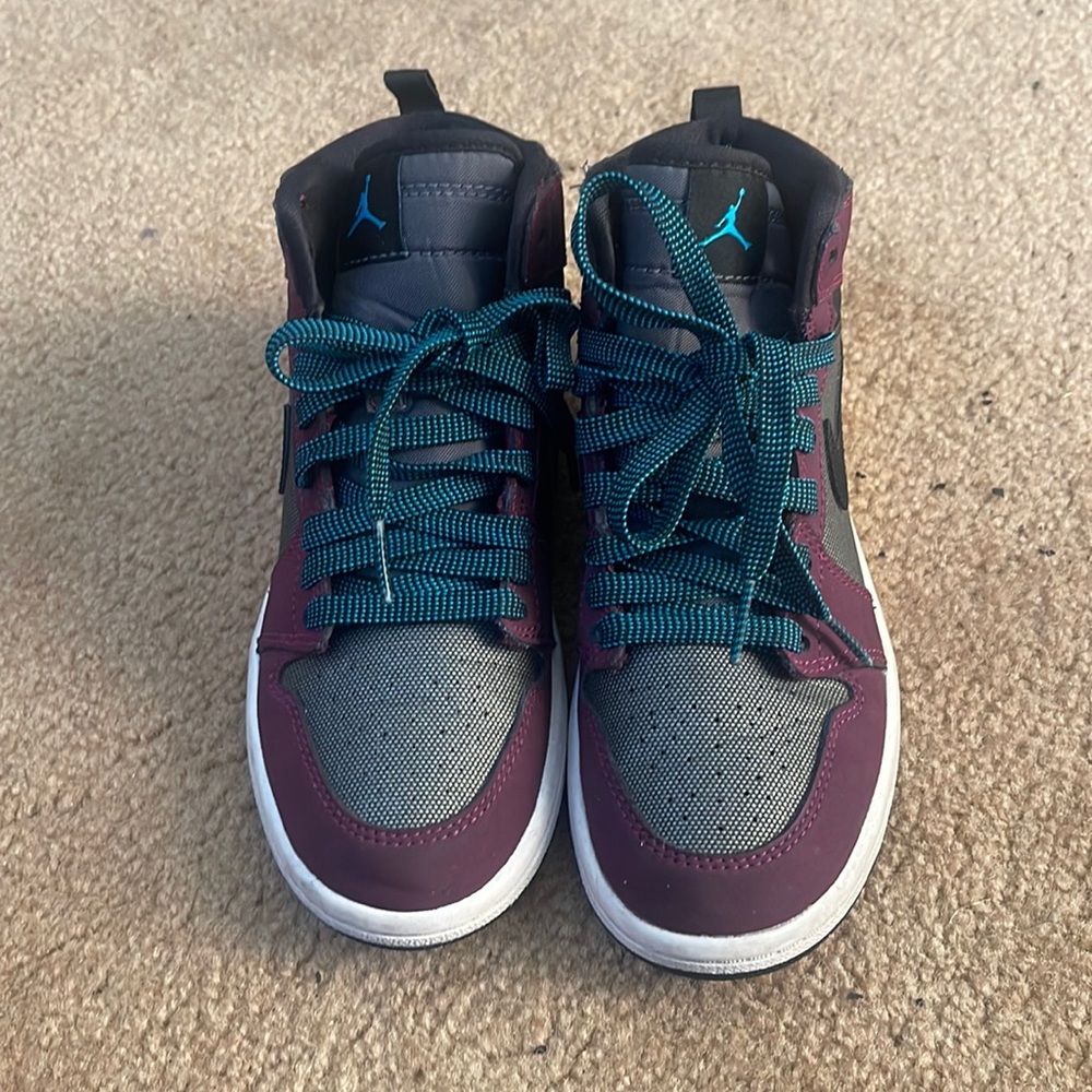 Kids Jordan size 1